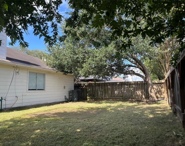 17314 Glenmorris Drive - Photo Thumbnail 22