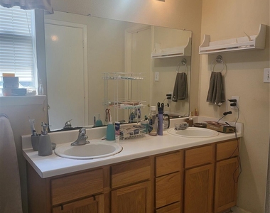 17314 Glenmorris Drive - Photo Thumbnail 22