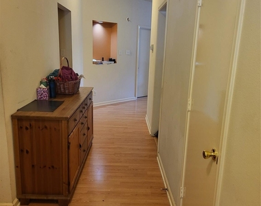 17314 Glenmorris Drive - Photo Thumbnail 3