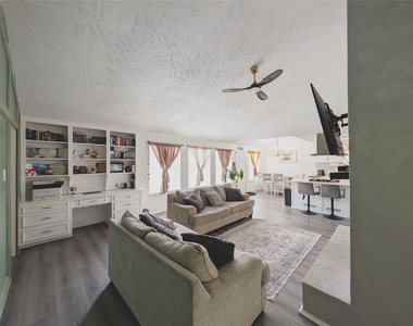 11662 Sagewind Drive - Photo Thumbnail 4