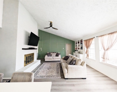 11662 Sagewind Drive - Photo Thumbnail 3