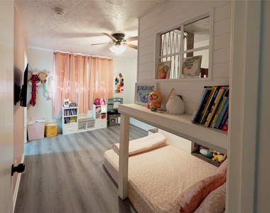 11662 Sagewind Drive - Photo Thumbnail 10