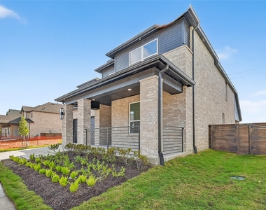 3222 Kindred Way - Photo Thumbnail 2