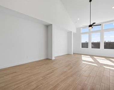 3222 Kindred Way - Photo Thumbnail 6