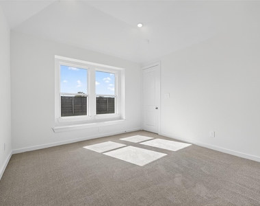 3222 Kindred Way - Photo Thumbnail 41