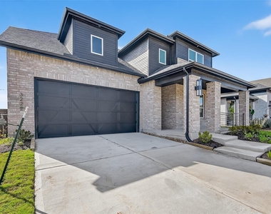 3222 Kindred Way - Photo Thumbnail 1