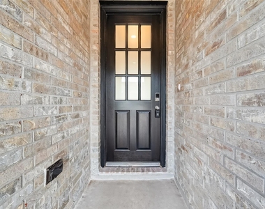 3222 Kindred Way - Photo Thumbnail 4