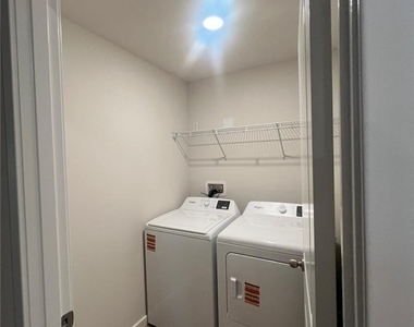532 Ilaria Court - Photo Thumbnail 12