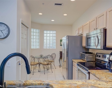 8223 Parkstone Place - Photo Thumbnail 12