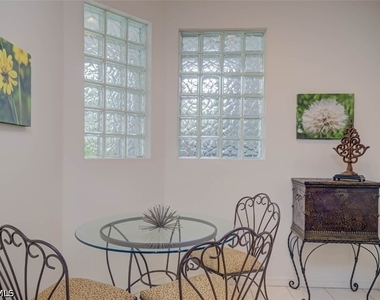 8223 Parkstone Place - Photo Thumbnail 13