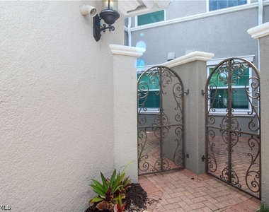 9224 Campanile Circle - Photo Thumbnail 5