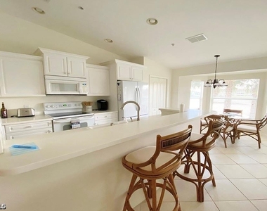 2790 Cypress Trace Circle - Photo Thumbnail 10