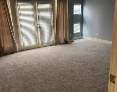 4700 Austin Street - Photo Thumbnail 7