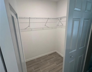 357 Grant Boulevard - Photo Thumbnail 13