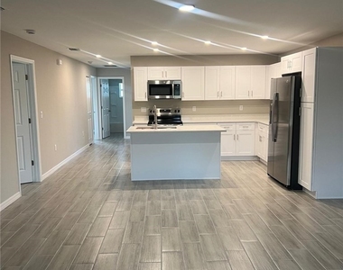 357 Grant Boulevard - Photo Thumbnail 24