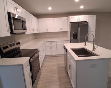 357 Grant Boulevard - Photo Thumbnail 3