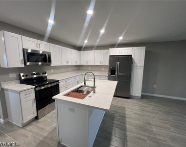 357 Grant Boulevard - Photo Thumbnail 2