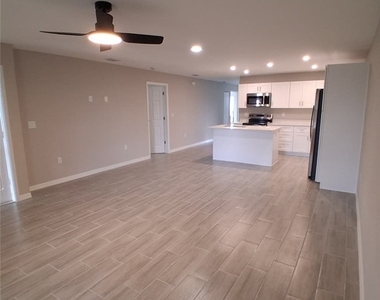 357 Grant Boulevard - Photo Thumbnail 10