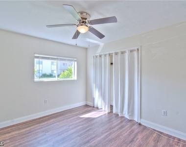 2385 Naples Trace Circle - Photo Thumbnail 16