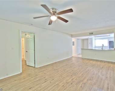 2385 Naples Trace Circle - Photo Thumbnail 11