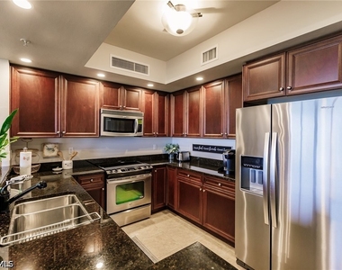 1065 Borghese Lane - Photo Thumbnail 10