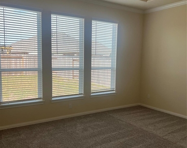 30014 Twisting Springs Drive - Photo Thumbnail 20