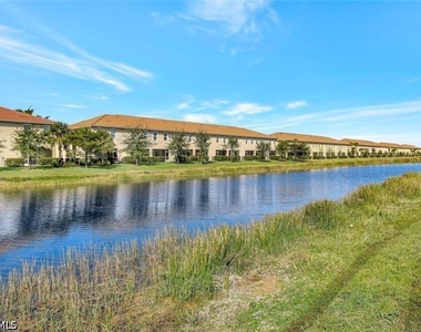 2567 Vine Avenue - Photo Thumbnail 18
