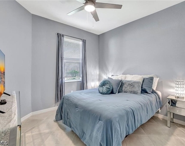 2567 Vine Avenue - Photo Thumbnail 13