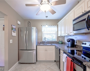 201 Quail Forest Boulevard - Photo Thumbnail 4