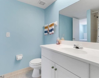 823 Meadowland Drive - Photo Thumbnail 11