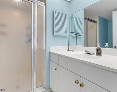 823 Meadowland Drive - Photo Thumbnail 18