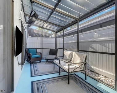823 Meadowland Drive - Photo Thumbnail 21