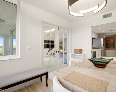 5550 Heron Point Drive - Photo Thumbnail 11