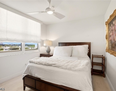 5550 Heron Point Drive - Photo Thumbnail 19