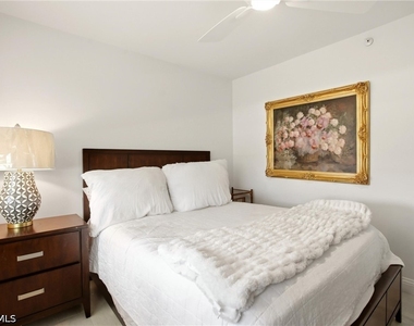 5550 Heron Point Drive - Photo Thumbnail 20