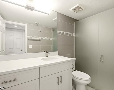 5550 Heron Point Drive - Photo Thumbnail 22
