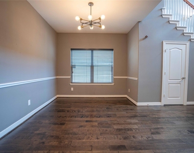 2426 Chuckberry Street - Photo Thumbnail 7