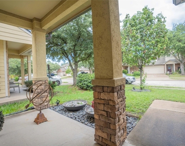 2426 Chuckberry Street - Photo Thumbnail 4