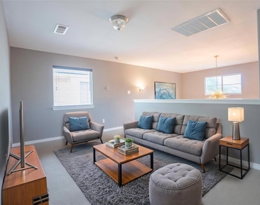 2426 Chuckberry Street - Photo Thumbnail 21