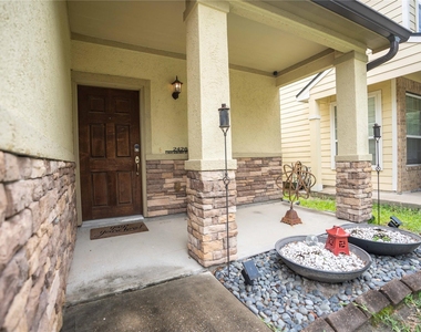 2426 Chuckberry Street - Photo Thumbnail 2
