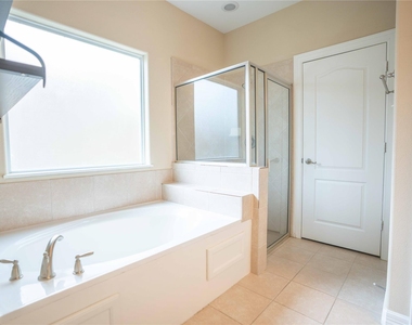 2426 Chuckberry Street - Photo Thumbnail 19