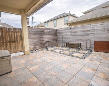 2426 Chuckberry Street - Photo Thumbnail 26