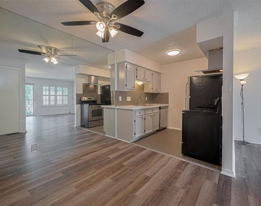 606 Marshall Street - Photo Thumbnail 2