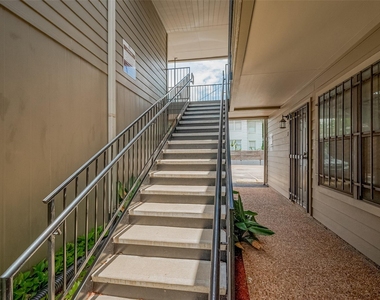 606 Marshall Street - Photo Thumbnail 8