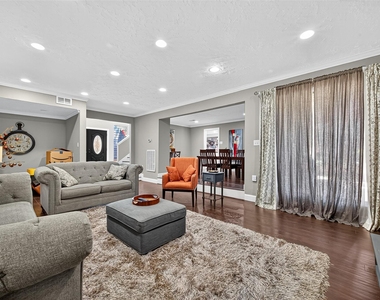 5815 Green Terrace Ln - Photo Thumbnail 9