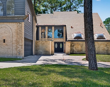 5815 Green Terrace Ln - Photo Thumbnail 2