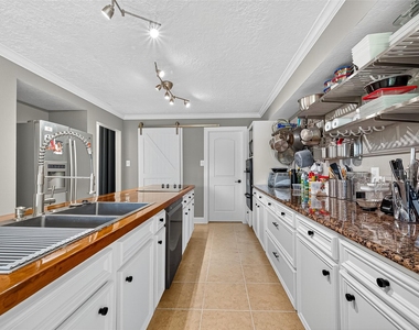 5815 Green Terrace Ln - Photo Thumbnail 17