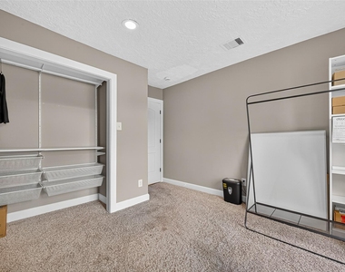 5815 Green Terrace Ln - Photo Thumbnail 39