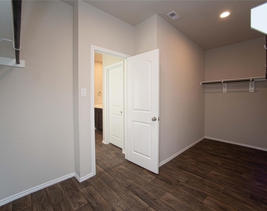 14086 Sharktooth Hill Lane - Photo Thumbnail 11