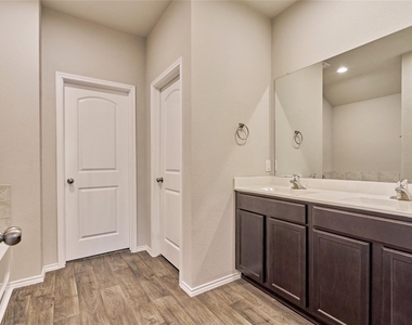 13924 Payette Arbor Court - Photo Thumbnail 28